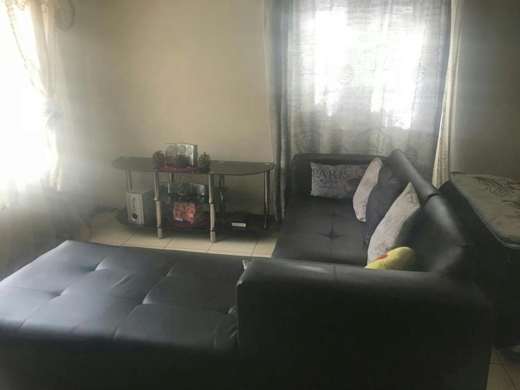 Bachelor apartment to rent in Willows - 1BX1721018