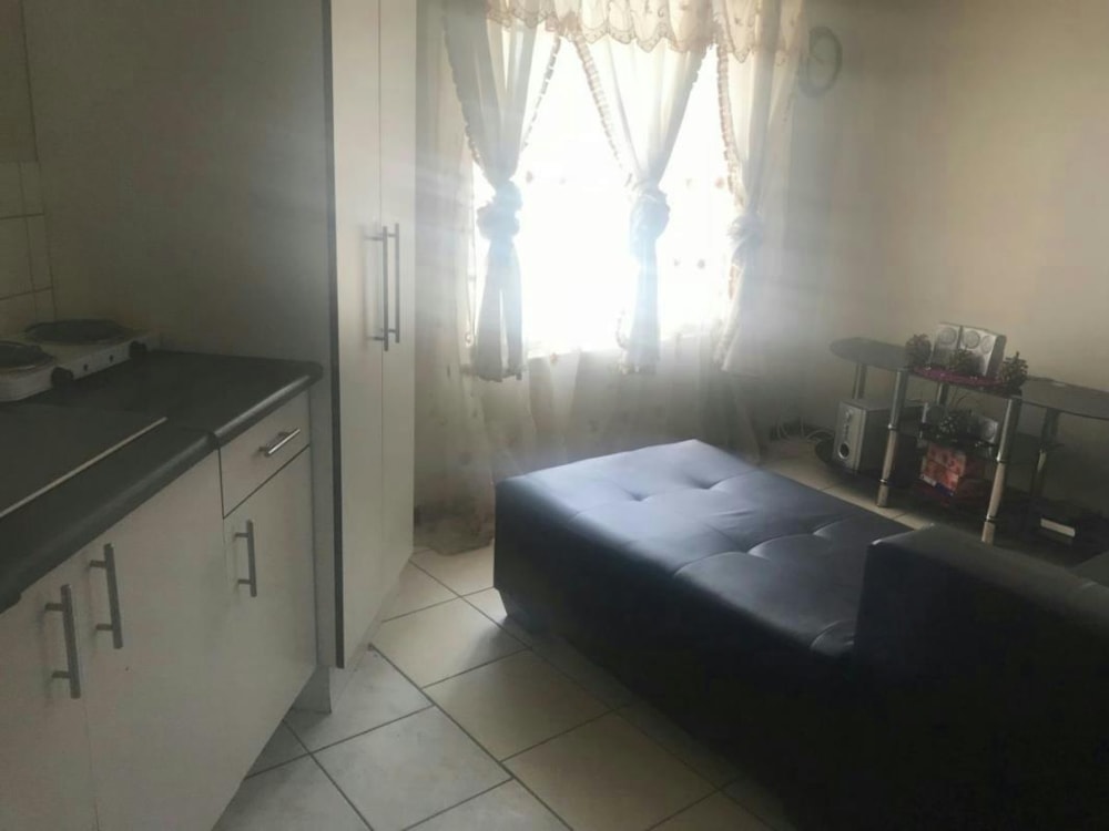 Bachelor apartment to rent in Willows - 1BX1721018 Bachelor apartment to rent in Willows - 1BX1721018