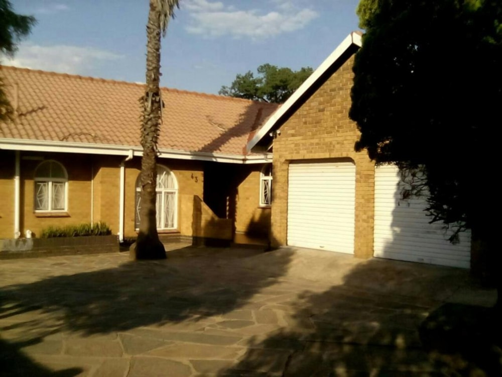 House for sale in Dunnottar - 1SP1518158