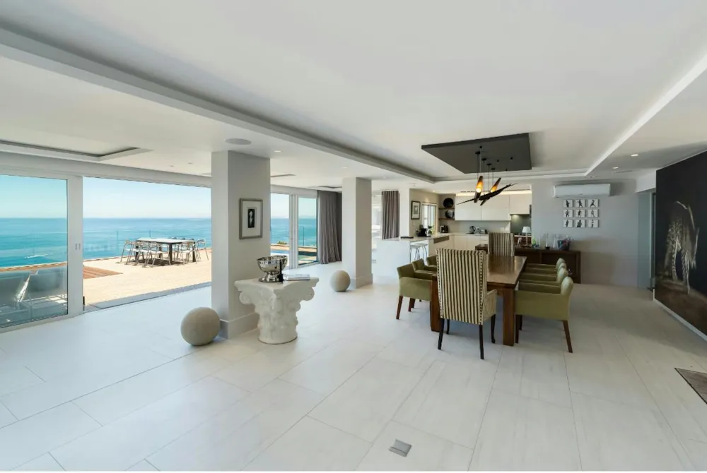 Apartment for sale in Bantry Bay - AS1353004 Apartment for sale in Bantry Bay - AS1353004