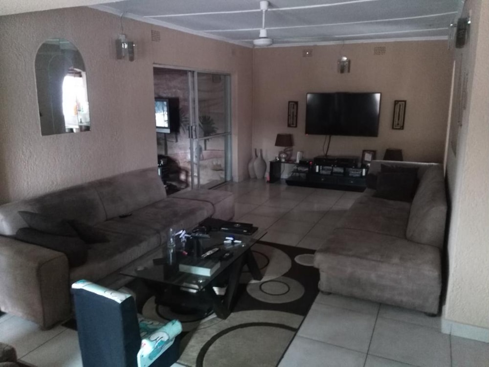 House for sale in Jesmondine, Zambia - 3ZA1341006 House for sale in Jesmondine, Zambia - 3ZA1341006