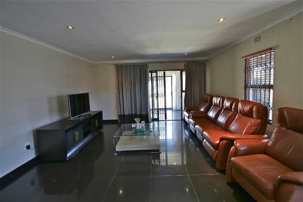Security estate home sold in Baronetcy Estate - 1PLA1732105 Security estate home sold in Baronetcy Estate - 1PLA1732105