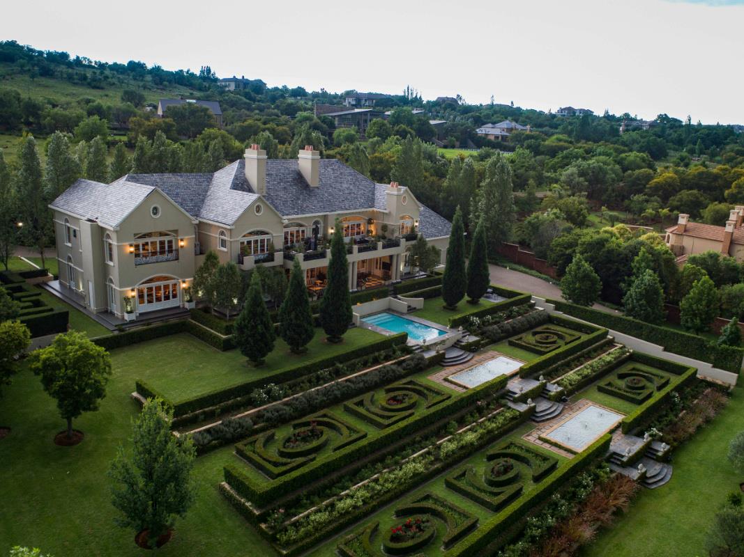 House for sale in Cornwall Hill - CN1353320