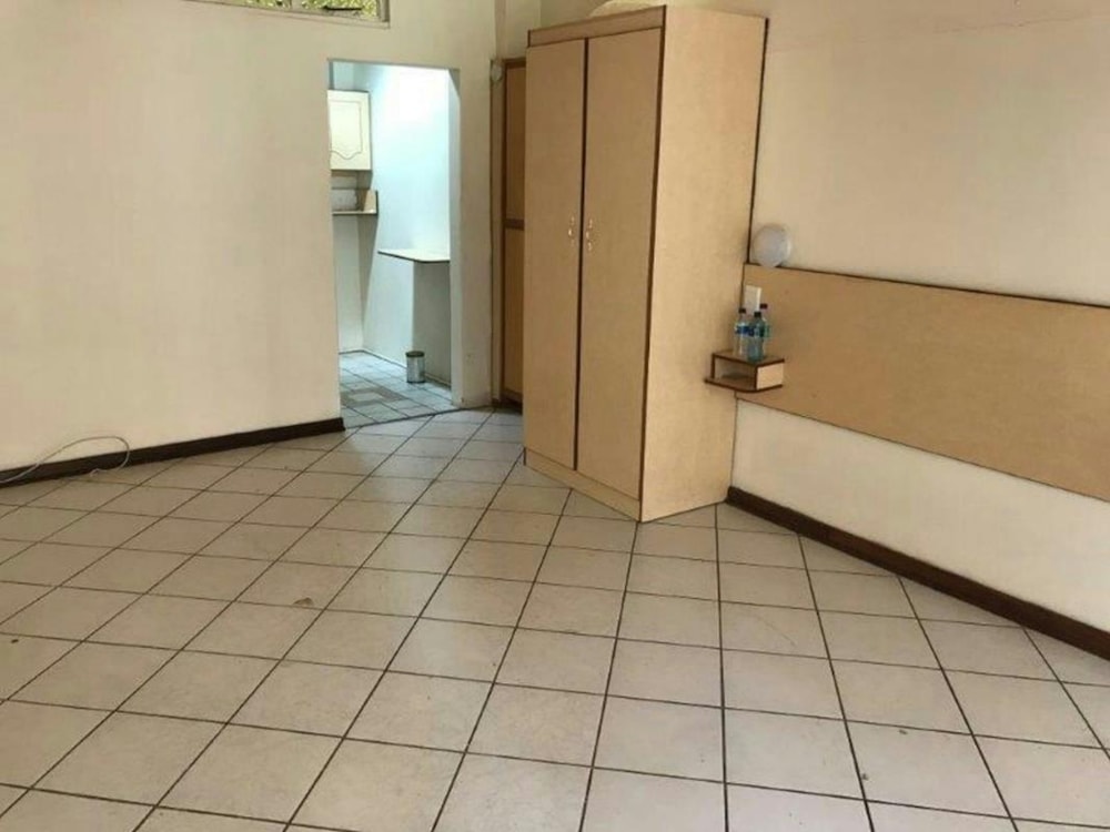 Bachelor apartment to rent in Hospitaalpark - 1BX1741712
