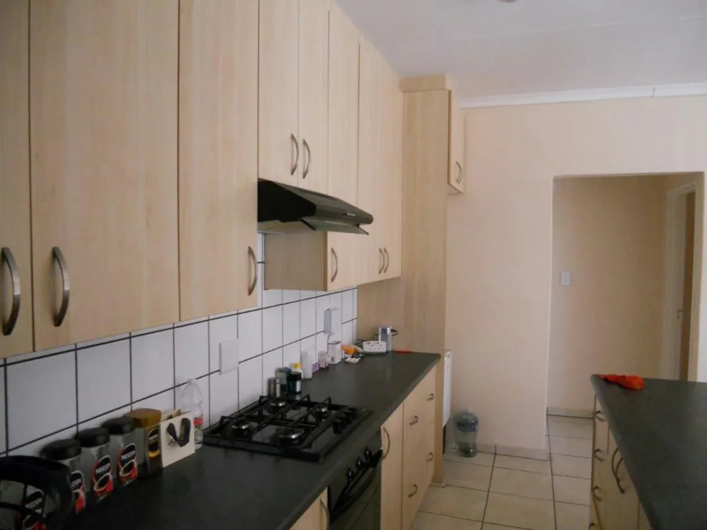 Townhouse to rent in Riviera, Kimberley - 1KJ1754806