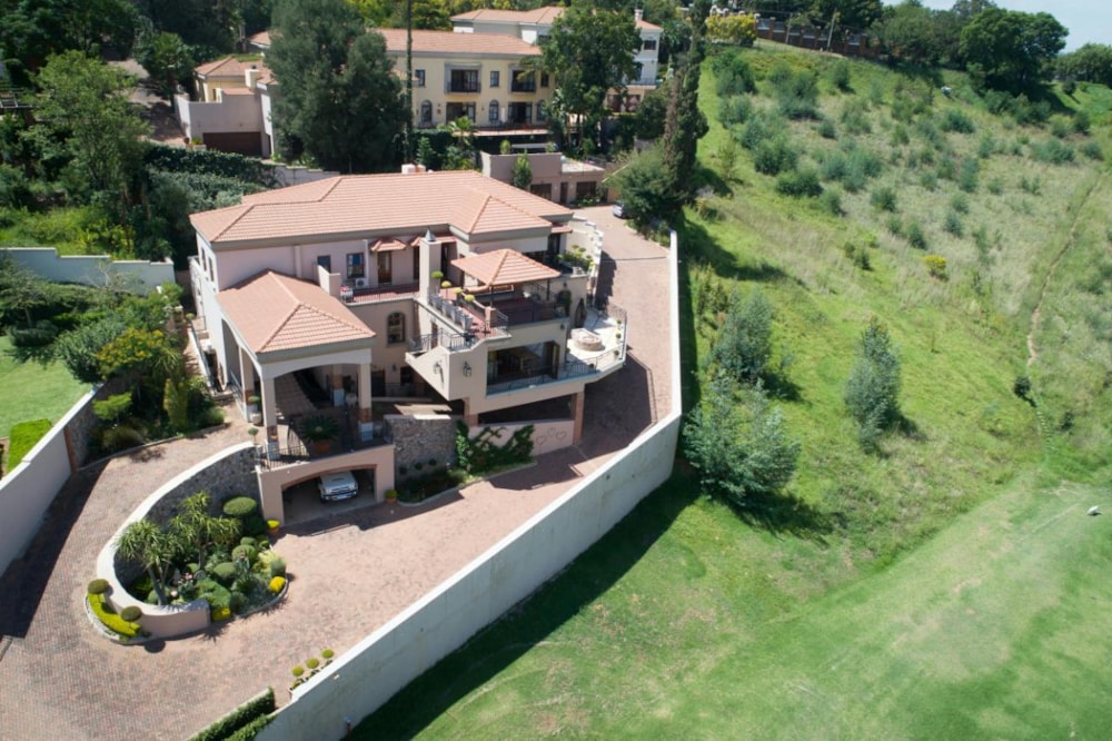 Multi-storey house for sale in Waterkloof Ridge - PT1710957 Multi-storey house for sale in Waterkloof Ridge - PT1710957