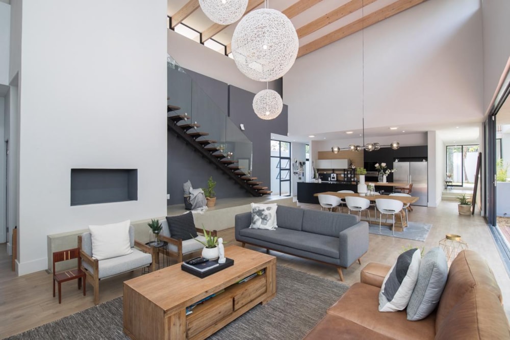 Double-storey house for sale in Waterkloof, Pretoria East - PT1682103 Double-storey house for sale in Waterkloof, Pretoria East - PT1682103