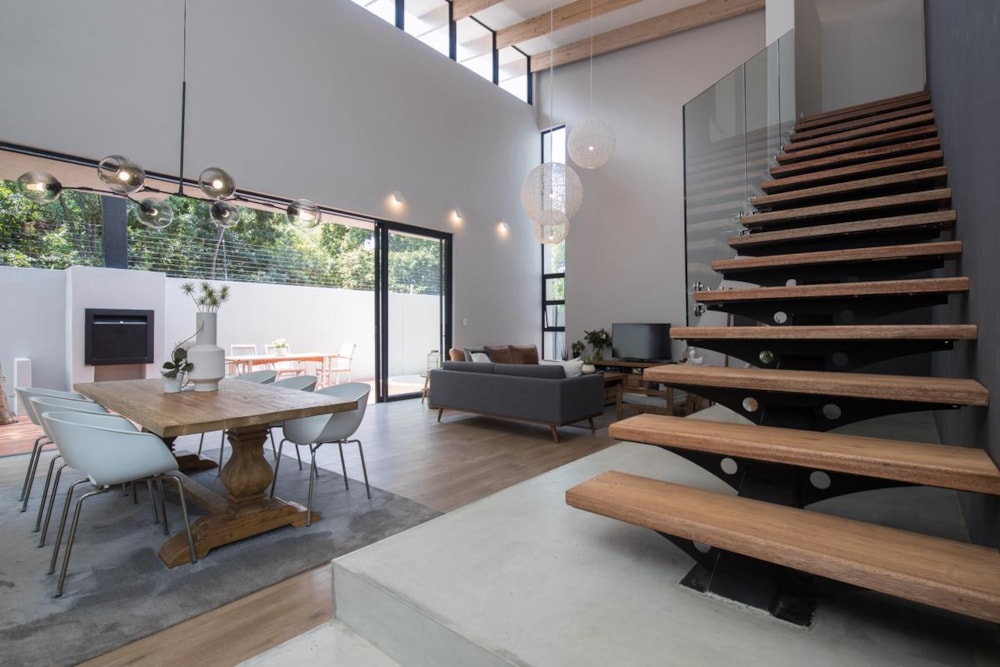 Double-storey house for sale in Waterkloof, Pretoria East - PT1682103 Double-storey house for sale in Waterkloof, Pretoria East - PT1682103