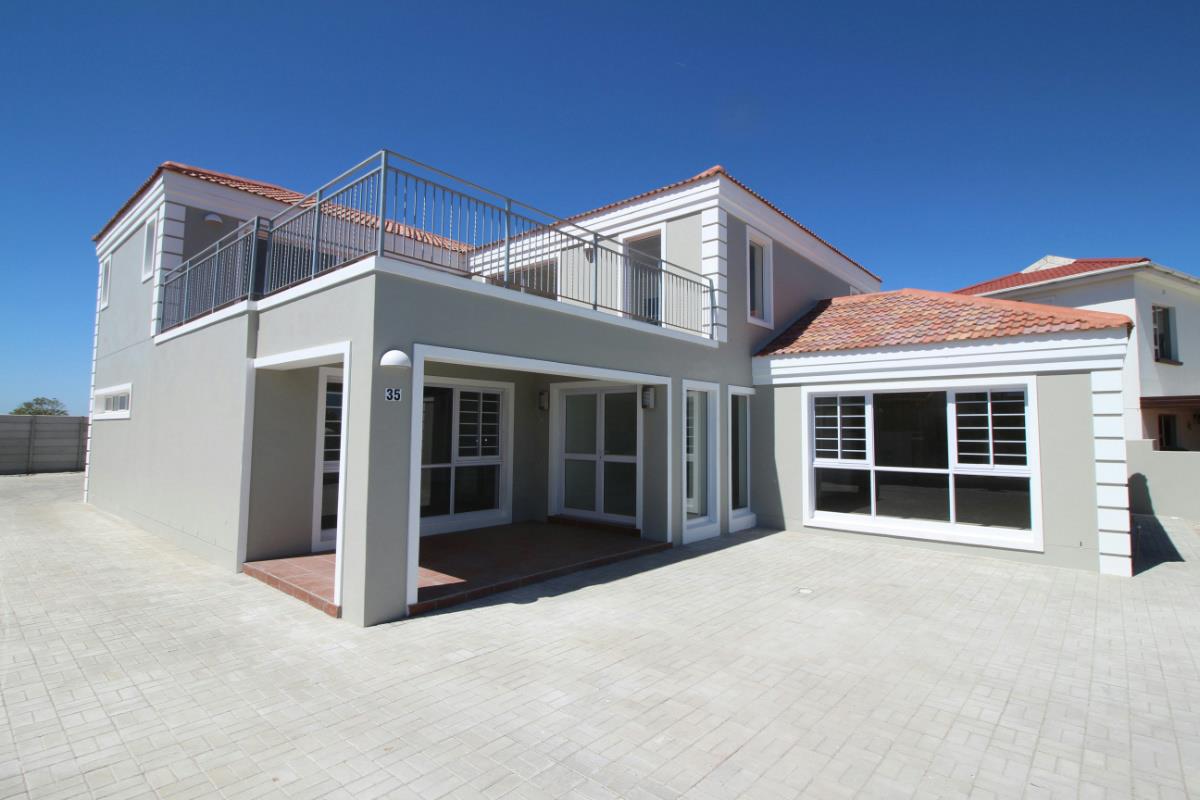 House for sale in Port Owen - LA1516054