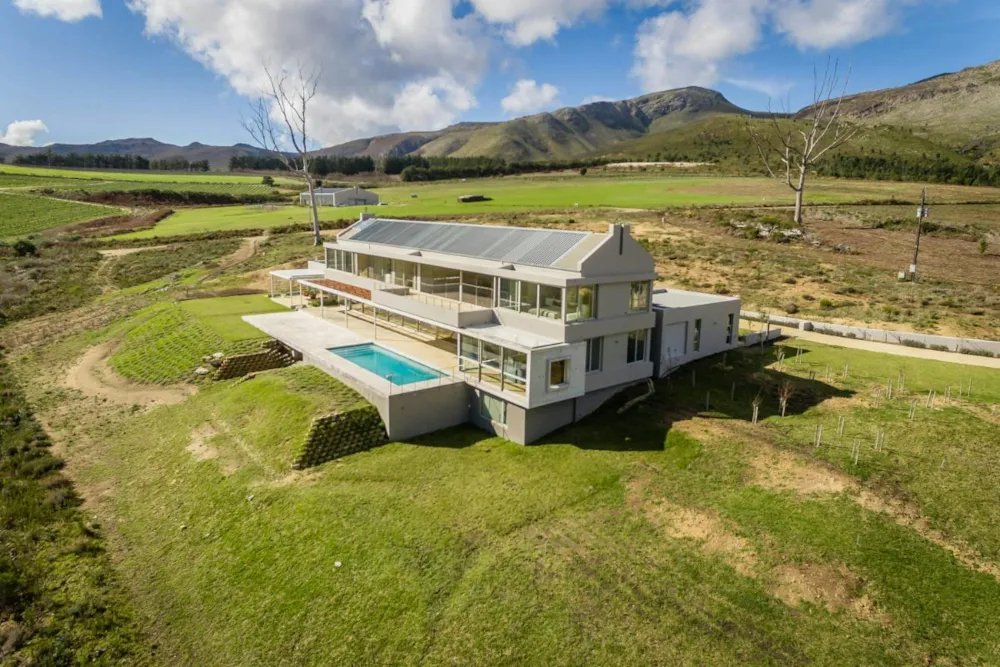 Wine farm sold in Hemel-en-Aarde Valley - HF1612399 Wine farm sold in Hemel-en-Aarde Valley - HF1612399