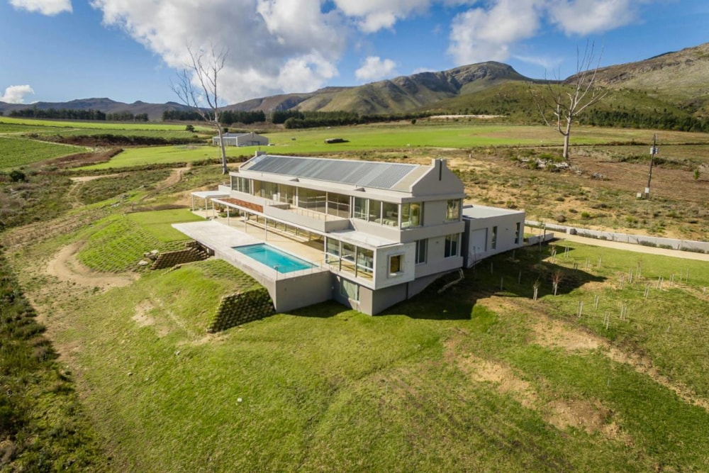 Wine farm sold in Hemel-en-Aarde Valley - HF1612399