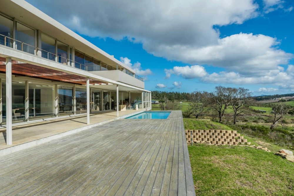 Wine farm sold in Hemel-en-Aarde Valley - HF1612399