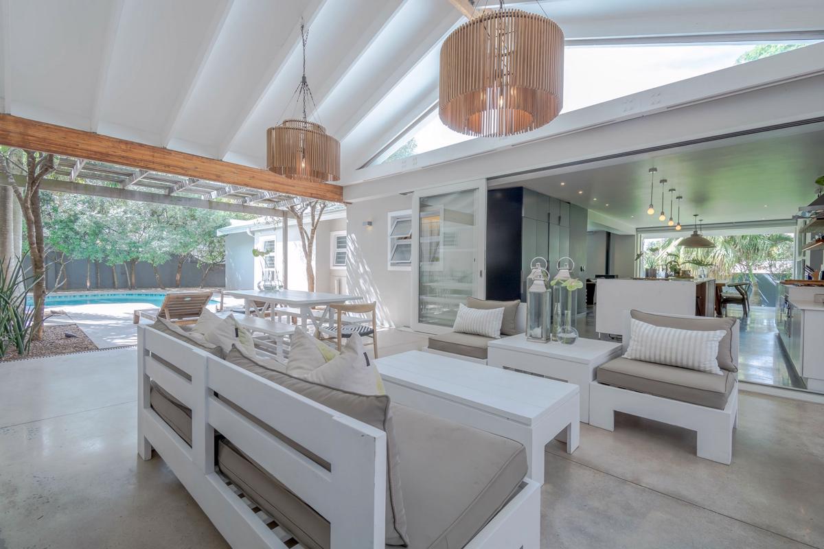 House sold in uMhlanga Rocks - 1ND1434165