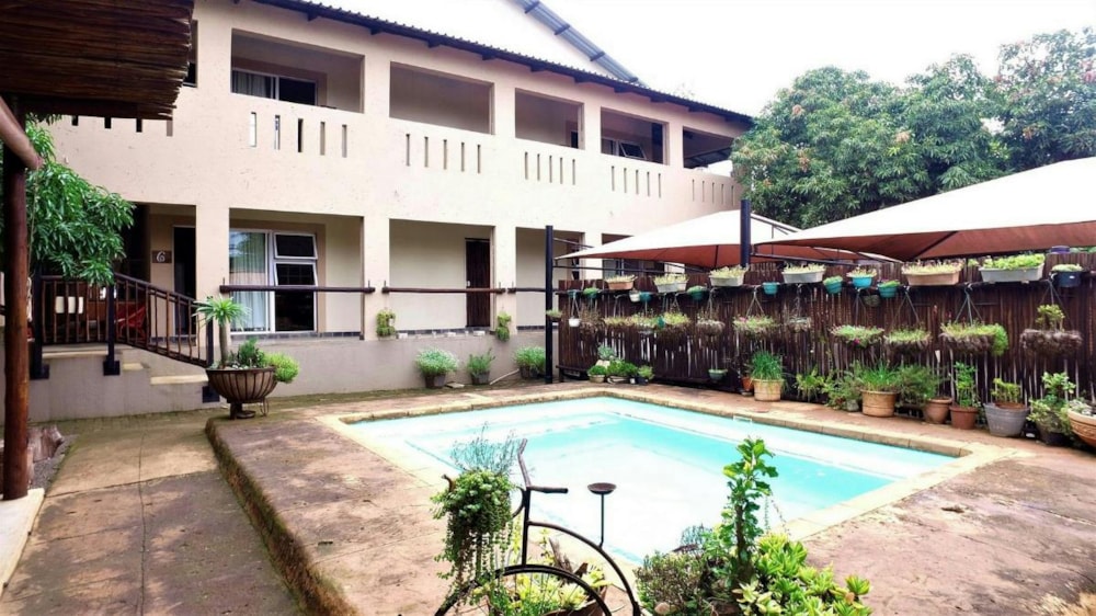 Guesthouse for sale in Komatipoort - 1NK1373058 Guesthouse for sale in Komatipoort - 1NK1373058