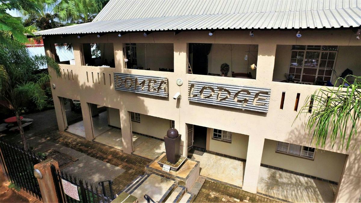 Guesthouse for sale in Komatipoort - 1NK1373058