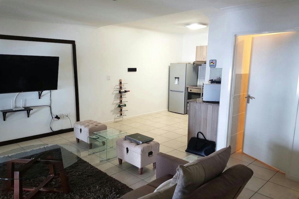 Apartment to rent in Big Bay - 1TV1737613