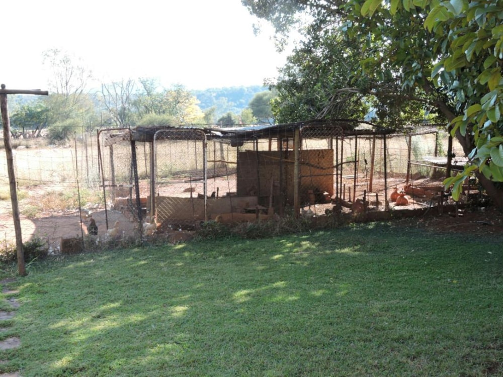 Smallholding for sale in Groot Marico - 1RU1375662 Smallholding for sale in Groot Marico - 1RU1375662