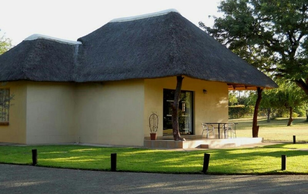 Lodge for sale in Komatipoort - PGLAG1377270 Lodge for sale in Komatipoort - PGLAG1377270