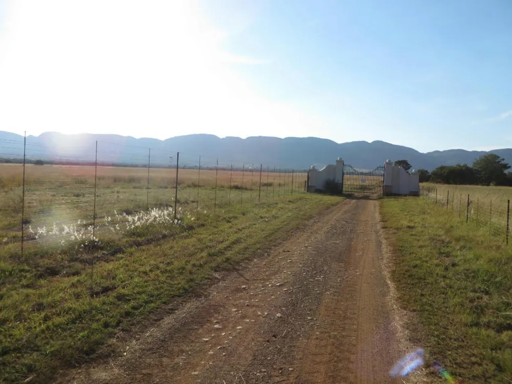 Smallholding for sale in Skeerpoort - 1HR1378321