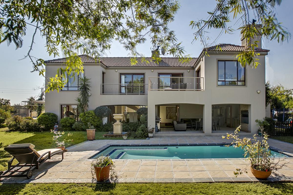 Security estate home for sale in Saddlebrook Estate - FW1569694