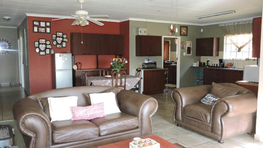 Smallholding for sale in Rustenburg - 1RU1379790