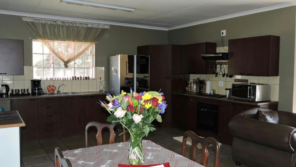 Smallholding for sale in Rustenburg - 1RU1379790