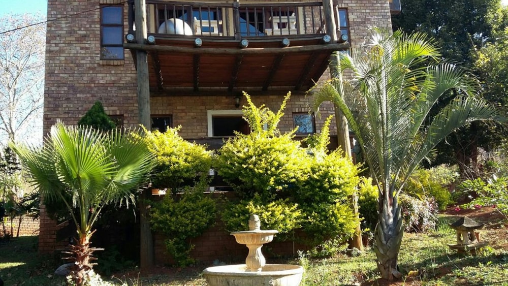 Double-storey house for sale in Sabie - 1LY1380547 Double-storey house for sale in Sabie - 1LY1380547