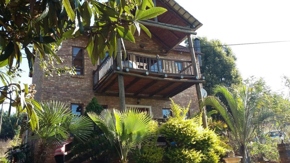 Double-storey house for sale in Sabie - 1LY1380547 Double-storey house for sale in Sabie - 1LY1380547