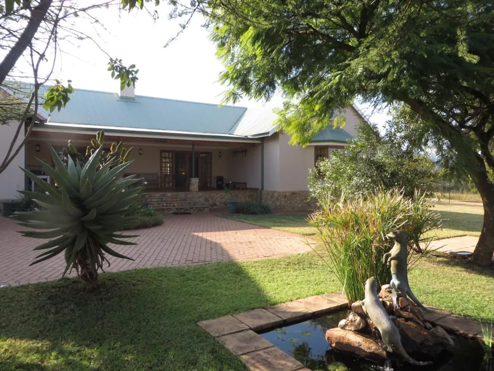 Smallholding for sale in Skeerpoort - 1HR1381991