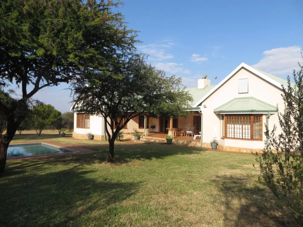 Smallholding for sale in Skeerpoort - 1HR1381991