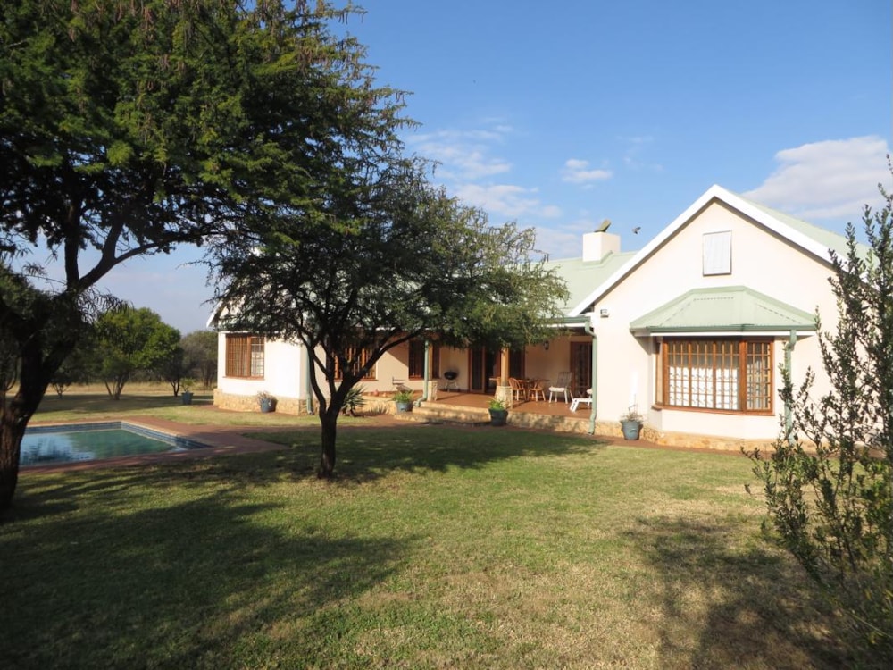 Smallholding for sale in Skeerpoort - 1HR1381991 Smallholding for sale in Skeerpoort - 1HR1381991