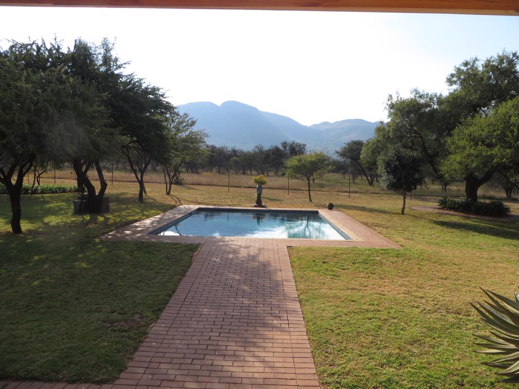 Smallholding for sale in Skeerpoort - 1HR1381991