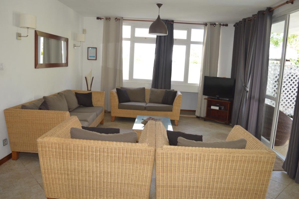 House for sale in Flic en Flac, Mauritius - MUR1384012 House for sale in Flic en Flac, Mauritius - MUR1384012