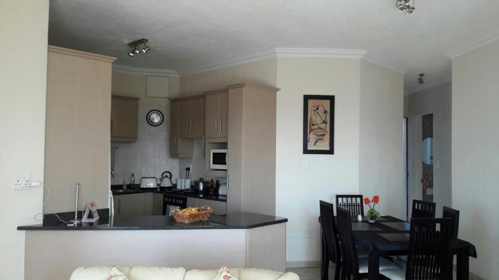 Multi-storey apartment for sale in Scottburgh - 1si1384924 Multi-storey apartment for sale in Scottburgh - 1si1384924