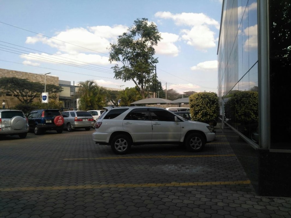 Commercial office to rent in Rhodespark, Zambia - 3ZA1387866 Commercial office to rent in Rhodespark, Zambia - 3ZA1387866