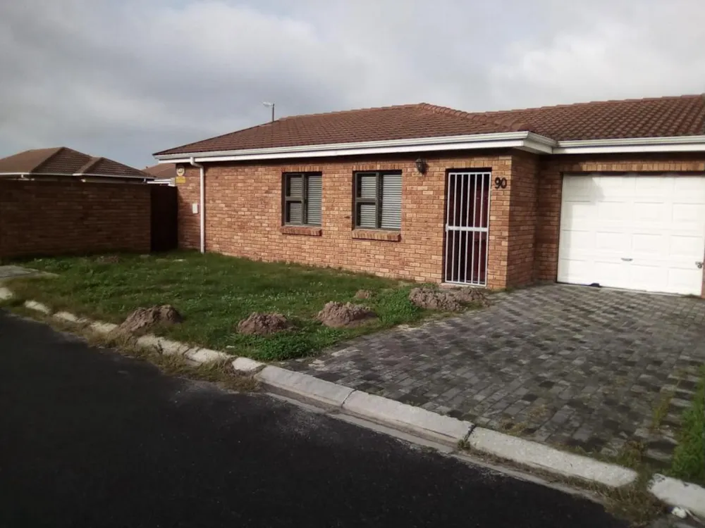 House let in Hagley, Kuils River - 1KV1730147 House let in Hagley, Kuils River - 1KV1730147