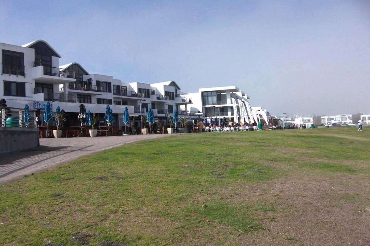 Apartment let in Big Bay - 1TV1719494