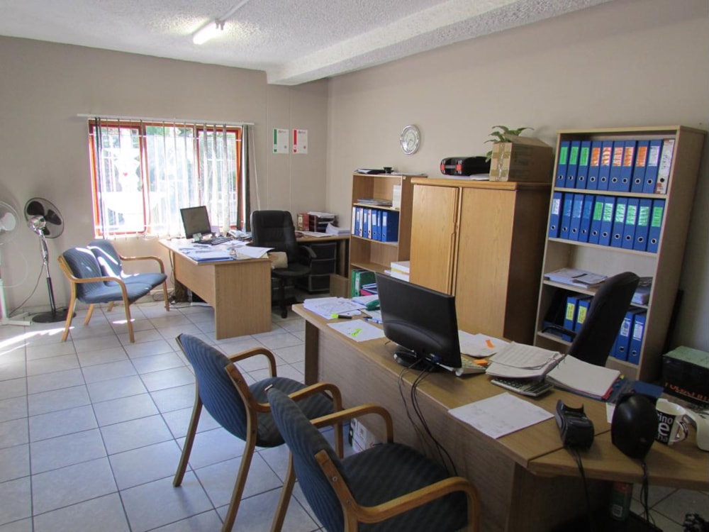 Commercial office for sale in Klein Windhoek, Namibia - 3NM1395146 Commercial office for sale in Klein Windhoek, Namibia - 3NM1395146