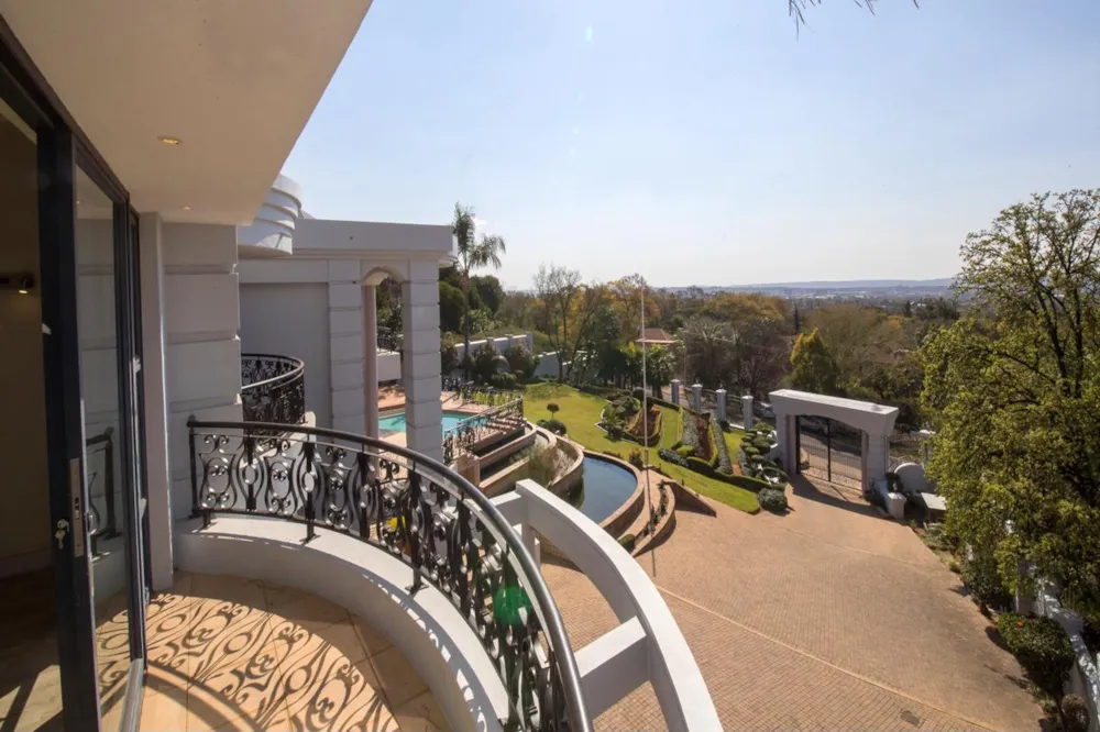 Double-storey house for sale in Waterkloof, Pretoria East - PT1311581 Double-storey house for sale in Waterkloof, Pretoria East - PT1311581