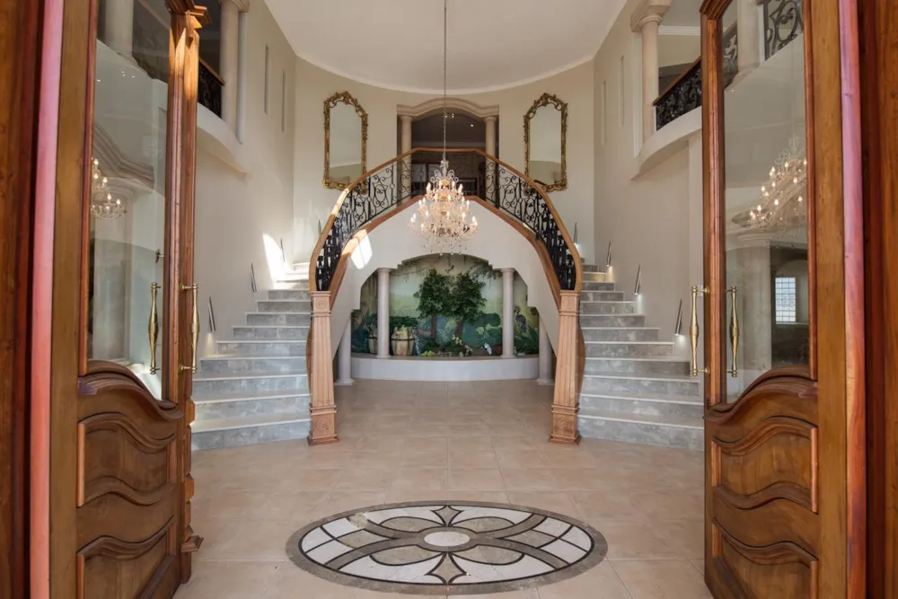 Double-storey house for sale in Waterkloof, Pretoria East - PT1311581 Double-storey house for sale in Waterkloof, Pretoria East - PT1311581