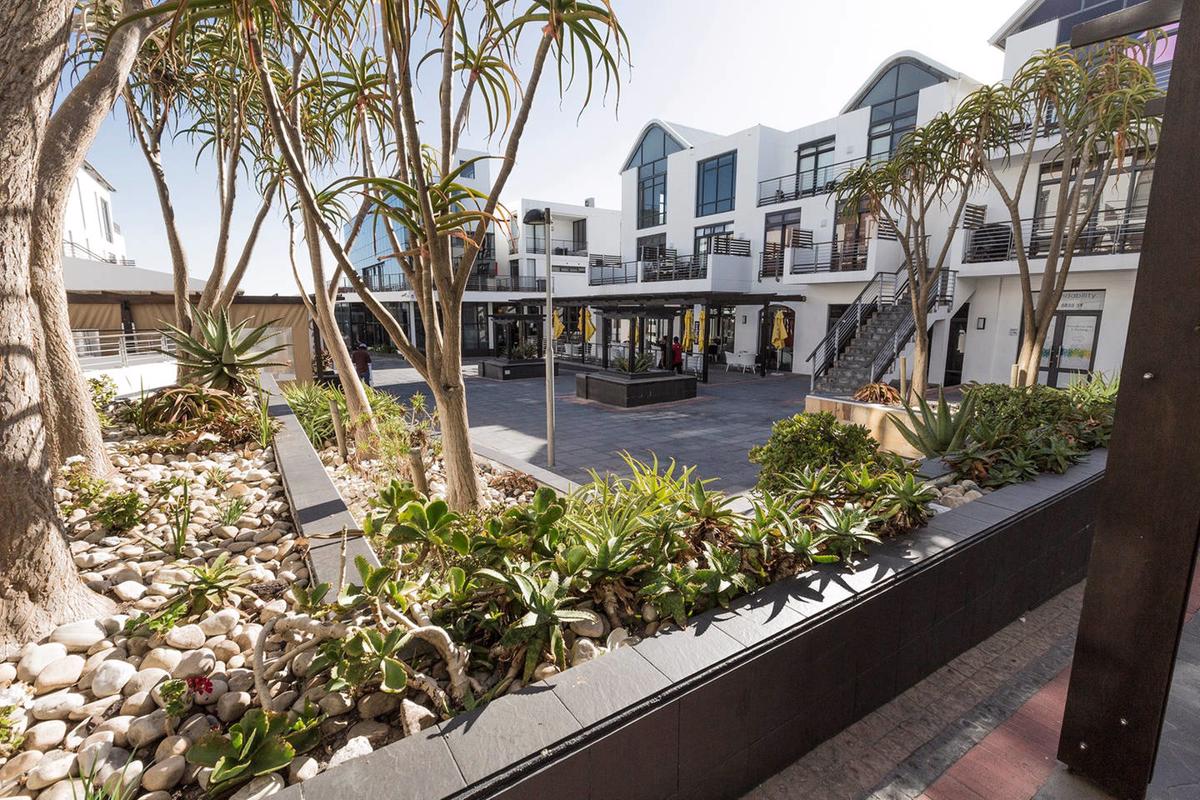 Apartment let in Big Bay - 1TV1711884