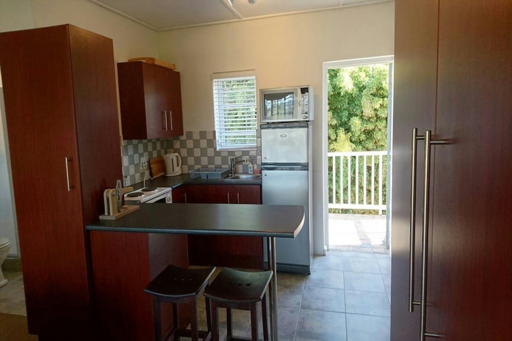 Bachelor apartment let in West Hill, Grahamstown, Makhanda - 1GC1669049 Bachelor apartment let in West Hill, Grahamstown, Makhanda - 1GC1669049