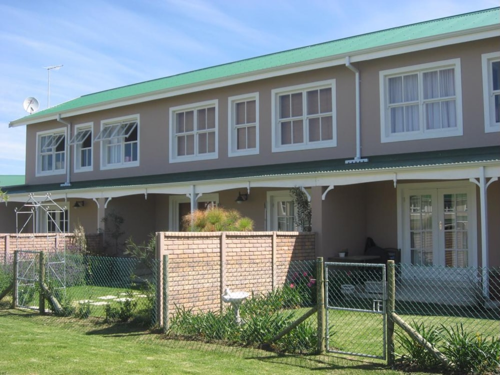 Double-storey house let in Kingswood - 1GC1670822 Double-storey house let in Kingswood - 1GC1670822