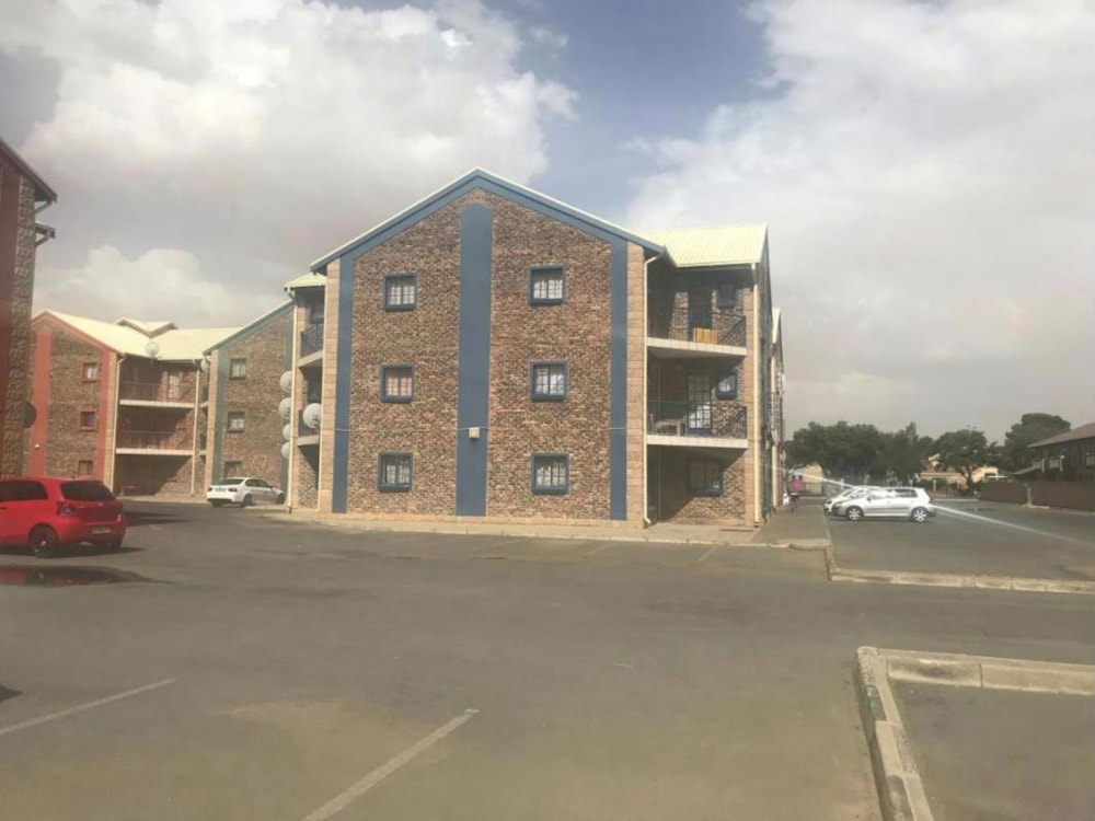 Bachelor apartment let in Willows - 1BX1721018 Bachelor apartment let in Willows - 1BX1721018