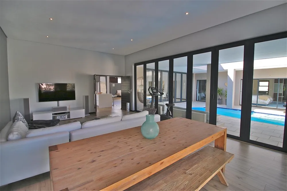 Single-storey house for sale in Baronetcy Estate - 1PLA1627760