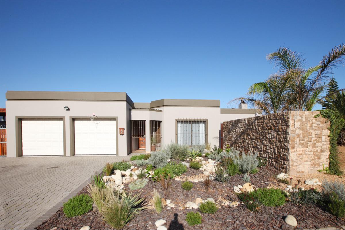 House let in Langeberg Ridge - NSL1684655