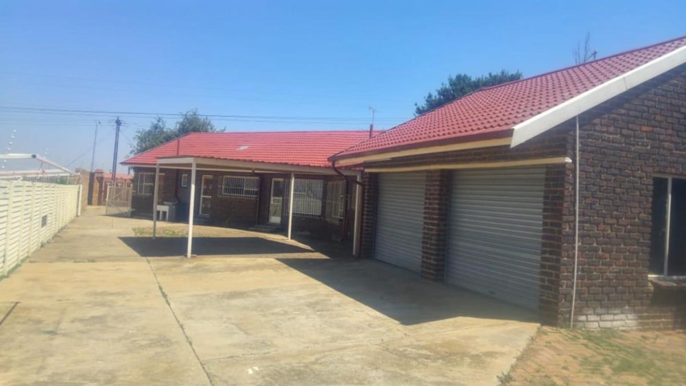 House to rent in Sharon Park - 1SP1743698