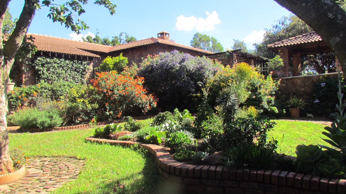 Smallholding for sale in Broederstroom - 1HR1403718