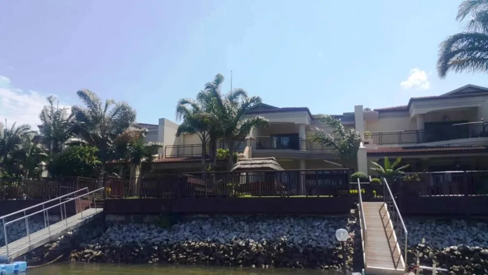 Security estate home for sale in Meer en See - 1RY1403835
