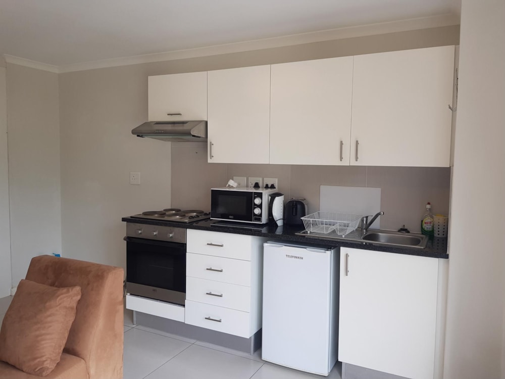 Apartment let in Claremont, Cape Town - RBL1680339 Apartment let in Claremont, Cape Town - RBL1680339